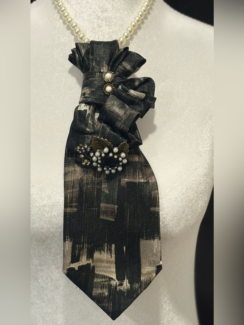 Black & Gold Abstract Silk Necktie Statement